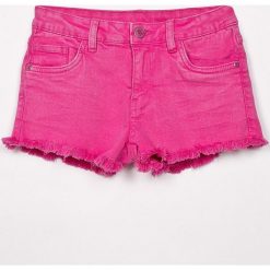 Blukids - Szorty dziecięce 134-164 cm. Różowe spodenki dziewczęce Blukids, bez wzorów, z elastanu, casualowe. W wyprzedaży za 39,90 zł.