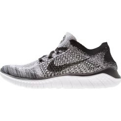 Nike Performance FREE RUN FLYKNIT 2018 Obuwie do biegania neutralne white/black. Białe buty do biegania męskie marki Nike Performance, z materiału. Za 549,00 zł.