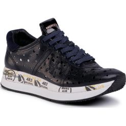 Sneakersy PREMIATA - Conny 4736 Blue. Niebieskie półbuty damskie Premiata, na co dzień, bez wzorów, ze skóry, bez obcasa, bez zapięcia. W wyprzedaży za 709,00 zł.