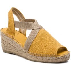 Espadryle TONI PONS - Breda-V Groc. Żółte espadryle damskie Toni Pons, w grochy, z tworzywa sztucznego, bez obcasa, na obcasie. Za 219,00 zł.