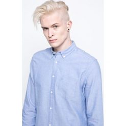 Wrangler - Koszula. Niebieskie koszule męskie Wrangler, m, bez wzorów, z bawełny, casualowe, button down, z długim rękawem. W wyprzedaży za 129,90 zł.