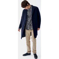 Koszula z etnicznym wzorem. Czarne koszule męskie marki Pull&Bear, m, z długim rękawem. Za 99,90 zł.