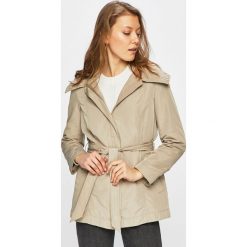 Geox - Kurtka. Brązowe kurtki damskie Geox, w paski, z poliesteru, długie. W wyprzedaży za 499,90 zł.