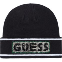 Guess Czapka Czarny. Czarne czapki damskie Guess, z aplikacjami, z elastanu. Za 206,95 zł.