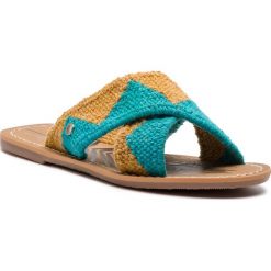 Klapki PEPE JEANS - Malibu Ethnic PLS90411 Tobacco 859. Pomarańczowe klapki damskie Pepe Jeans, bez wzorów, z jeansu, bez obcasa. W wyprzedaży za 239,00 zł.