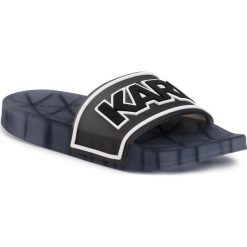 Klapki KARL LAGERFELD - KL80710 Black Rubber. Czarne klapki damskie KARL LAGERFELD, bez wzorów, z tworzywa sztucznego, bez obcasa. Za 339,00 zł.