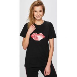 Silvian Heach - Top. Czarne topy damskie marki Silvian Heach, s, z aplikacjami, z bawełny, z okrągłym kołnierzem. Za 219,90 zł.