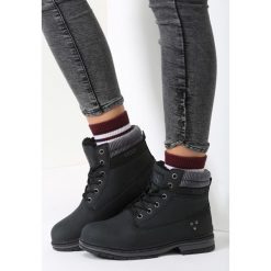 Czarne Traperki Walking In The Rain. Czarne buty zimowe damskie vices. Za 79,99 zł.