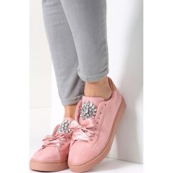Różowe Buty Sportowe Unprecedented. Różowe buty sportowe damskie vices, z aplikacjami, z satyny, sportowe. Za 49,99 zł.