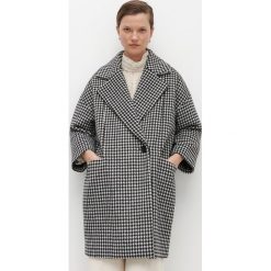 Płaszcz w pepitkę z domieszką wełny -. Płaszcze damskie Reserved, s, bez wzorów, z wełny. Za 299,99 zł.