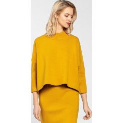 Sweter w kolorze żółtym. Żółte swetry damskie Apart, bez wzorów, bez rękawów, bez kaptura. W wyprzedaży za 254,95 zł.