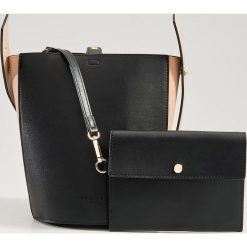 Torba shopper z kosmetyczką - Czarny. Czarne kosmetyczki damskie marki Mohito. Za 99,99 zł.