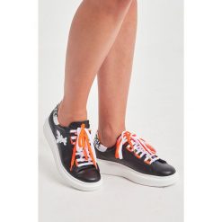 SNEAKERSY PATRIZIA PEPE. Buty sportowe damskie Patrizia Pepe. Za 839,00 zł.