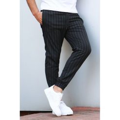 Spodnie męskie VION BLACK. Czarne jeansy męskie Spodnie męskie VION BLACK, s, w paski, sportowe. W wyprzedaży za 99,00 zł.