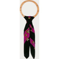 Moschino - Apaszka. Różowe szaliki damskie MOSCHINO, bez wzorów, z jedwabiu. Za 299,90 zł.