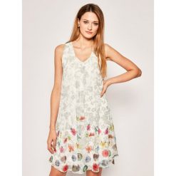 Sukienka letnia Desigual Carnagy 20SWVK96. Sukienki damskie Desigual, na lato, m, bez wzorów, z elastanu, bez kołnierzyka, bez rękawów. W wyprzedaży za 319,00 zł.