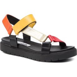 Sandały STEVE MADDEN - Duplow SM11000461-02002-010 Black Multi. Czarne klapki damskie Steve Madden, bez wzorów, ze skóry ekologicznej, bez obcasa. W wyprzedaży za 299,00 zł.