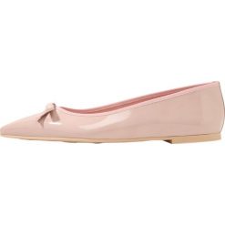 Pretty Ballerinas SHADE Baleriny rose. Różowe baleriny damskie marki Pretty Ballerinas, bez wzorów, ze skóry, bez obcasa. W wyprzedaży za 531,75 zł.
