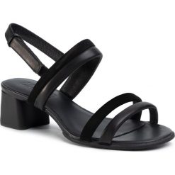 Sandały CAMPER - Katie Sandal K201021-002 Black. Czarne klapki damskie Camper, bez wzorów, ze skóry, bez obcasa, na obcasie. W wyprzedaży za 449,00 zł.