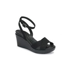 Sandały Crocs LEIGH II CROSSSTRAP ANKL WDG W. Czarne klapki damskie Crocs, bez wzorów, bez obcasa, bez zapięcia. W wyprzedaży za 202,30 zł.