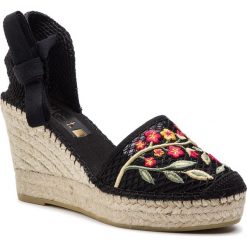 Espadryle VIDORRETA - Valenciana Trasera Rib 06736 Negro. Czarne espadryle damskie Vidorreta, bez wzorów, ze skóry, bez obcasa, na obcasie. W wyprzedaży za 289,00 zł.
