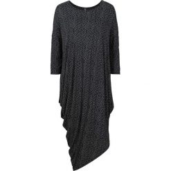 Sukienki balowe: Sukienka shirtowa bonprix czarny z nadrukiem