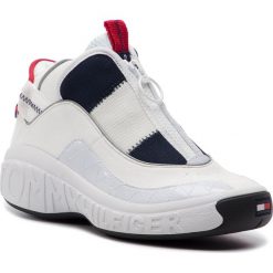 Sneakersy TOMMY JEANS - Wmn Rwb No1 Tommy Jeans Sneaker EN0EN00290 Rwb 020. Białe półbuty damskie Tommy Jeans, z jeansu. Za 579,00 zł.