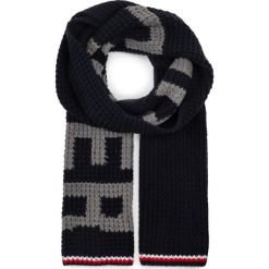 Szal TOMMY HILFIGER Chunky Sharf AM0AM05300. Niebieskie szaliki męskie TOMMY HILFIGER, bez wzorów. W wyprzedaży za 149,00 zł.