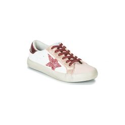 Buty Le Temps des Cerises CITY. Białe trampki i tenisówki damskie Le Temps Des Cerises, bez wzorów, bez zapięcia. Za 259,00 zł.