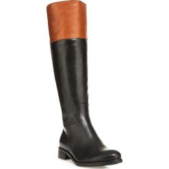 Buty damskie. Czarne kozaki damskie Wittchen, na co dzień, ze skóry, bez obcasa, na obcasie, bez zapięcia. W wyprzedaży za 449,90 zł.