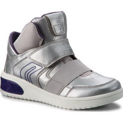 Sneakersy GEOX - J Xled G. A J848DA 000NF C1284 D Silver/Violet. Szare trampki chłopięce Geox, bez wzorów, ze skóry ekologicznej, bez zapięcia. W wyprzedaży za 289,00 zł.