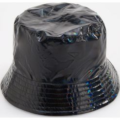 Kapelusz bucket hat - Czarny. Czarne kapelusze męskie Reserved, bez wzorów. W wyprzedaży za 29,99 zł.
