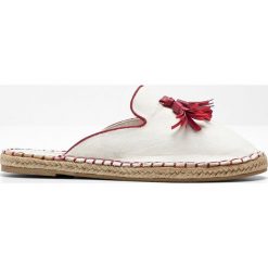 Klapki espadryle bonprix biały. Białe espadryle damskie bonprix, bez wzorów, bez obcasa. Za 69,99 zł.