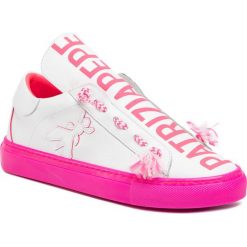 Sneakersy PATRIZIA PEPE - 2V8869/A5K9-FA06 White/Fluo Pink. Białe półbuty damskie Patrizia Pepe, na co dzień, bez wzorów, ze skóry, bez obcasa, na płaskiej podeszwie, bez zapięcia. Za 989,00 zł.