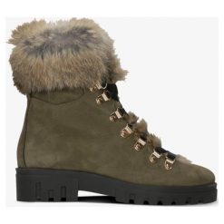 Symbiosis Trapery So Fluffy , khaki, rozmiar 10. Brązowe trapery damskie Symbiosis, ze skóry, bez obcasa, bez zapięcia. W wyprzedaży za 509,99 zł.
