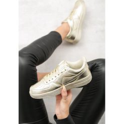 Złote Buty Sportowe Trini. Żółte buty sportowe damskie Born2be, bez wzorów, sportowe. W wyprzedaży za 59,99 zł.