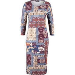Sukienka shirtowa z nadrukiem bonprix indygo-czerwony kwarcowy - kremowobeżowy z nadrukiem. Niebieskie sukienki damskie bonprix, z nadrukiem, bez kołnierzyka, bez rękawów. Za 69,99 zł.