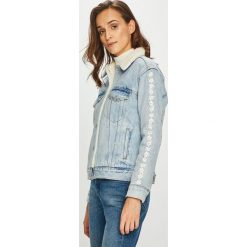 Levi's - Kurtka. Niebieskie kurtki damskie Levi's®, s, z haftami, z bawełny, krótkie. W wyprzedaży za 299,90 zł.