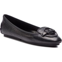 Baleriny MICHAEL MICHAEL KORS - Lillie Moc 40R9LIFP4L Black. Czarne baleriny damskie MICHAEL Michael Kors, bez wzorów, ze skóry, bez obcasa, bez zapięcia. Za 529,00 zł.