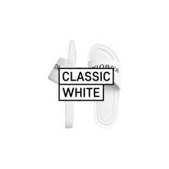 Klapki Kubota Classic White. Białe klapki męskie marki Kubota, z nadrukiem, ze skóry. Za 199,99 zł.