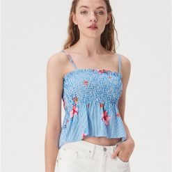 Top na ramiączkach - Niebieski. Topy damskie Sinsay. W wyprzedaży za 14,99 zł.
