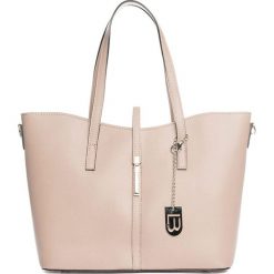 Torebki klasyczne damskie: Skórzana torebka w kolorze jasnoróżowym – 40 x 27 x 14 cm