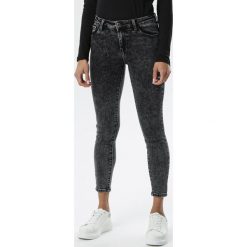 Czarne Jeansy Farren. Czarne jeansy damskie Born2be, s. Za 109,99 zł.
