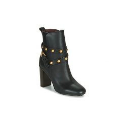 Botki See by Chloé NEO JANIS. Czarne botki damskie See by Chloé, bez obcasa, bez zapięcia. W wyprzedaży za 1357,30 zł.