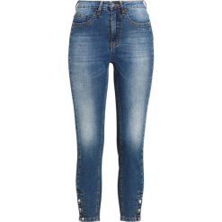 Cellbes Spodnie Kiara denim blue female niebieski 52. Niebieskie spodnie damskie Cellbes, z denimu, z standardowym stanem. Za 169,00 zł.