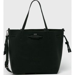 Pepe Jeans - Torebka. Czarne torebki klasyczne damskie marki Pepe Jeans, z poliesteru. Za 239,90 zł.
