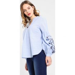 Bluzki asymetryczne: New Look Petite PEASANT HEAD Bluzka light blue