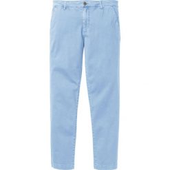 Spodnie chino Regular Fit bonprix pudrowy niebieski. Fioletowe spodnie męskie bonprix, m, bez wzorów. Za 99,99 zł.
