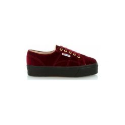 Buty Superga 2790 Velvetw Dkred. Czerwone trampki i tenisówki damskie Superga, bez wzorów, bez zapięcia. Za 202,07 zł.