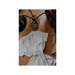 Girl Vneck. Białe t-shirty damskie Mova, z haftami, bez kołnierzyka. Za 101,15 zł.